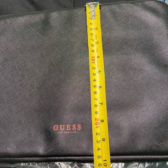 NEW GUESS Laptop or file case - Picture 5 of 8